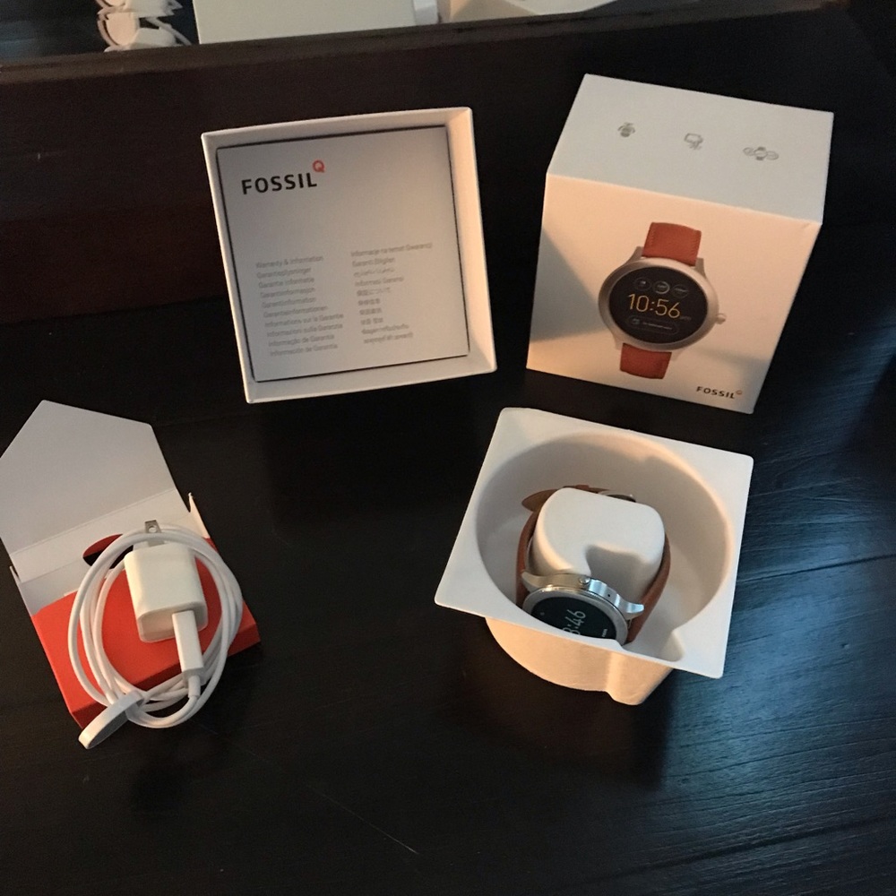 Fossil Gen 4 Smartwatch **FREE GIFT!